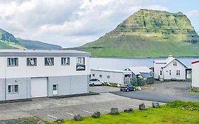 Stoeth Guesthouse And Apartments